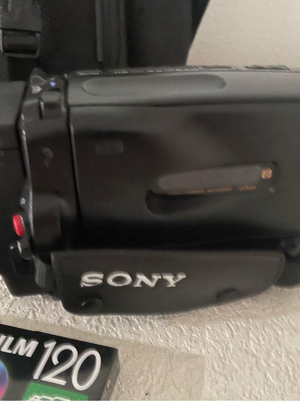 Sony Handycam CCD-TR94 8mm Video8 Video Camera Camcorder/Remote Bundle Tested - Picture 3 of 4